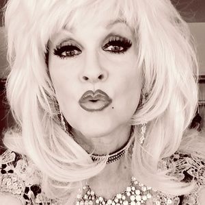 Meet your Posher, Wendy